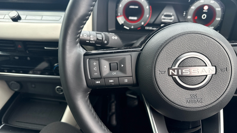 Nissan Qashqai 1.3 DiG-T MH Tekna 5dr Petrol Hatchback